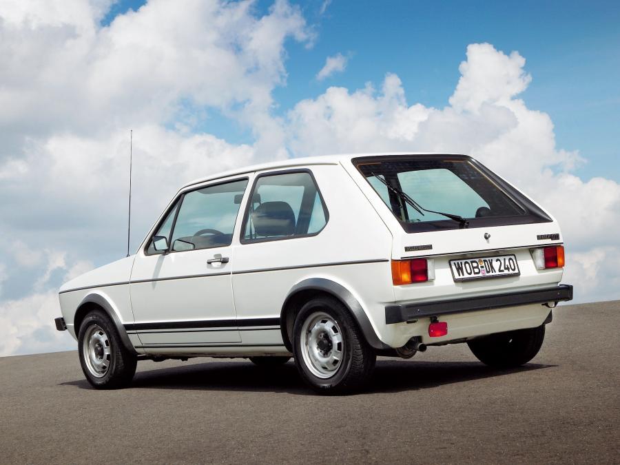  Volkswagen Golf GTi 3-Door 1976 года  (фото 15 из 16)